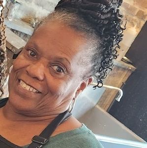 Meet your Posher, Annie